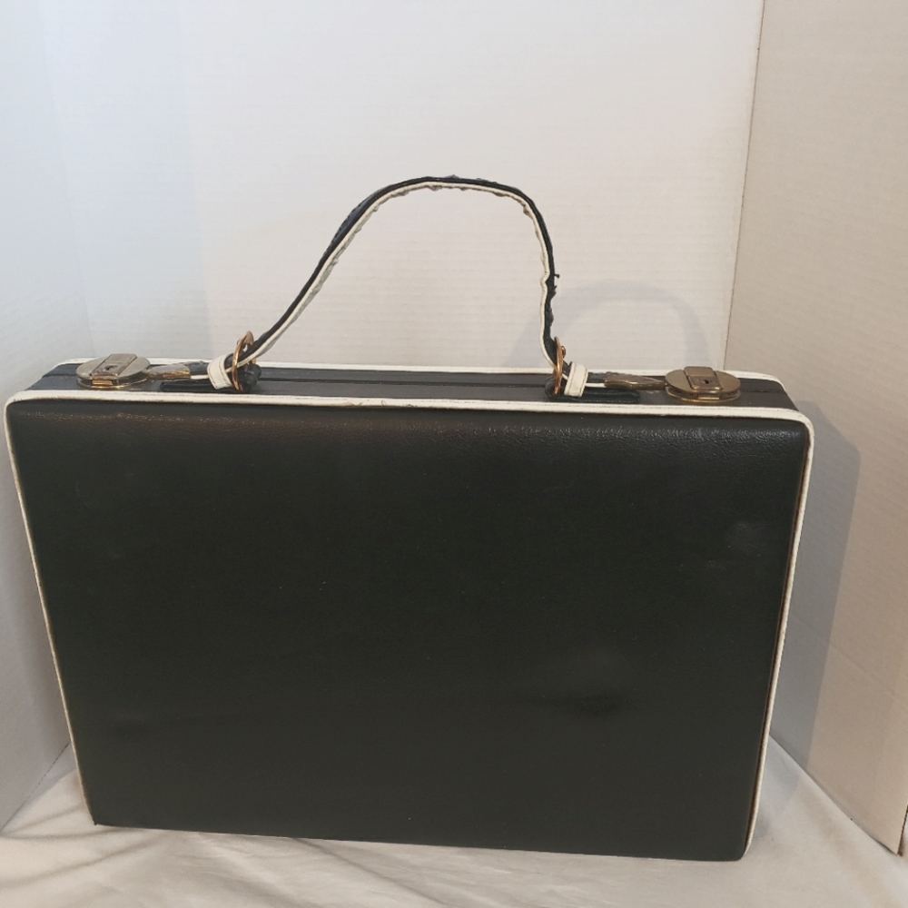Navy n White Vintage briefcase RARE FIND**##